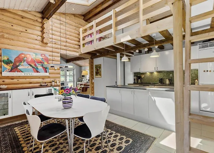 بيت للعطل 8860-glesborg-floden-72 *